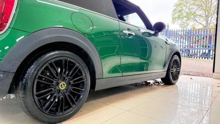 2021 MINI Electric Hatch Cooper SE 32.6kWh Level 2 Auto 3dr Hatchback ELECTRIC Automatic