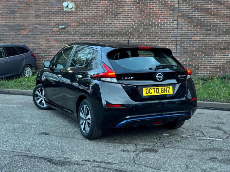  Nissan Leaf 40kWh Acenta Auto 5dr Electric Automatic