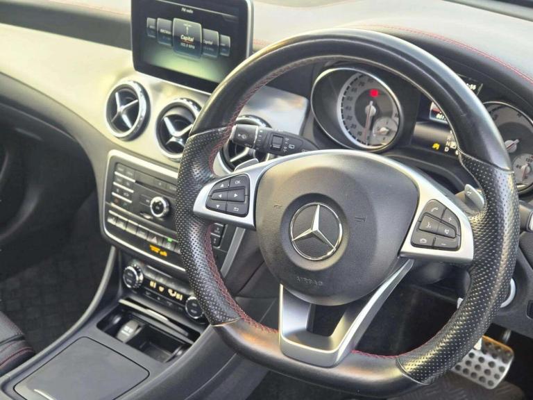 2016 Mercedes-Benz GLA GLA 220d 4Matic AMG Line 5dr Auto [Prem Plus] ESTATE DIESEL Automatic