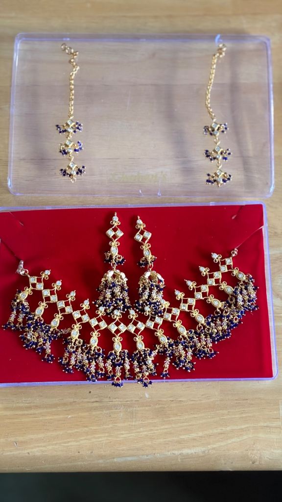 Beautiful Gold & Blue Beaded Jewellery Set – As Good As New