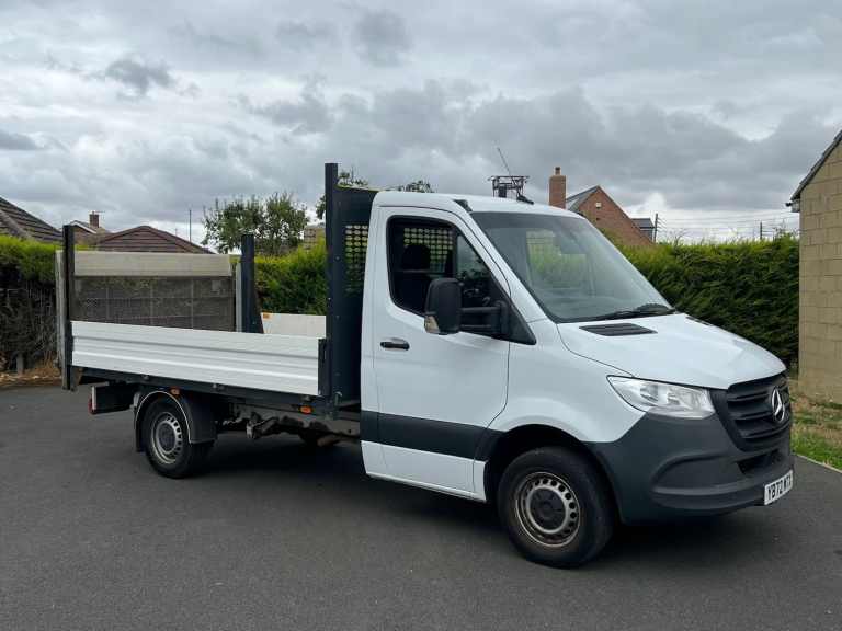 2023 Mercedes-Benz Sprinter 3.5t Progressive Chassis Cab Dropside Diesel Manual