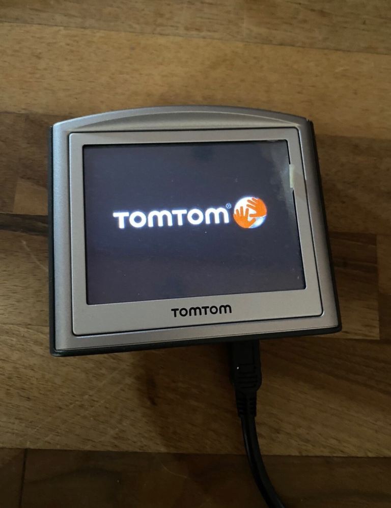tomtom gps satnav x5 job lot for spares or repair
