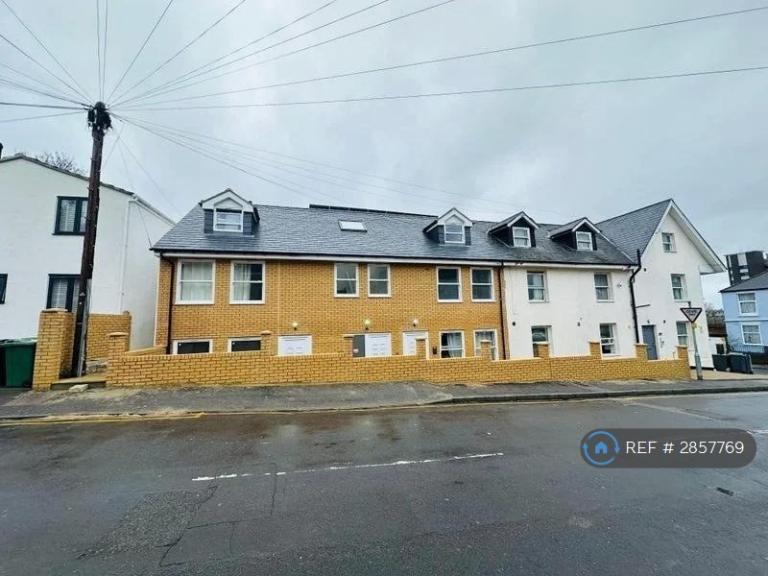 1 bedroom flat in Melville Road, Maidstone, ME15 (1 bed) (#2857769)
