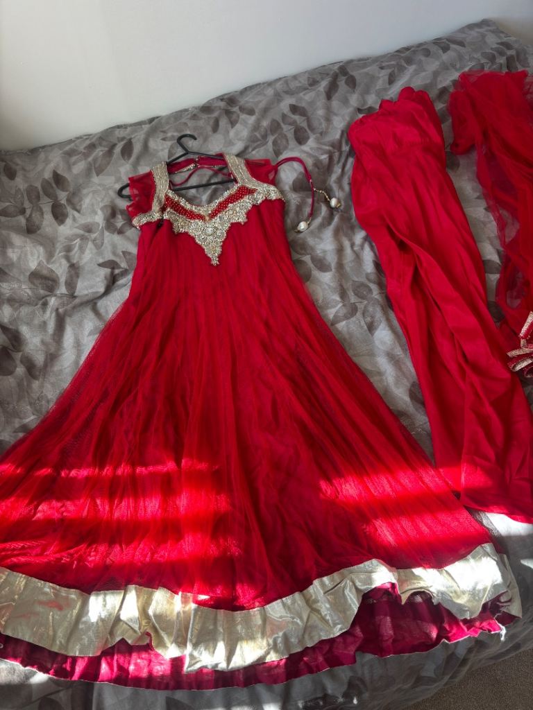 Red dress Indian suit 