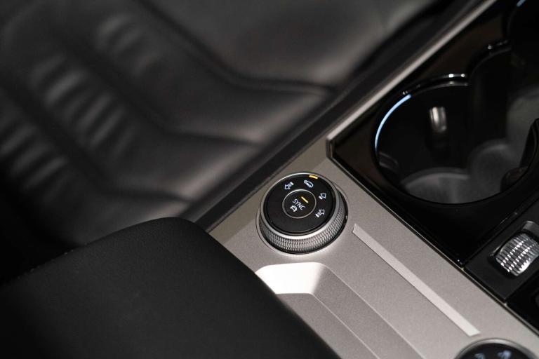 2021 Volkswagen Touareg 3.0 Touareg V6 Black Edition TDI Auto 4WD 5dr SUV Diesel Automatic