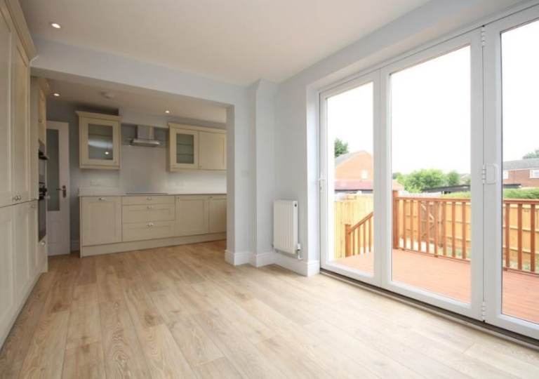 Cheap Laminate and Vinyl! | Only £6.99m² | See Description | Private Seller | Next Day Fitting