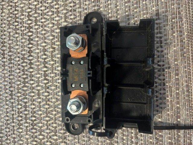 7 x LITTLEFUSE MEGA FUSE HOLDERS & FUSES