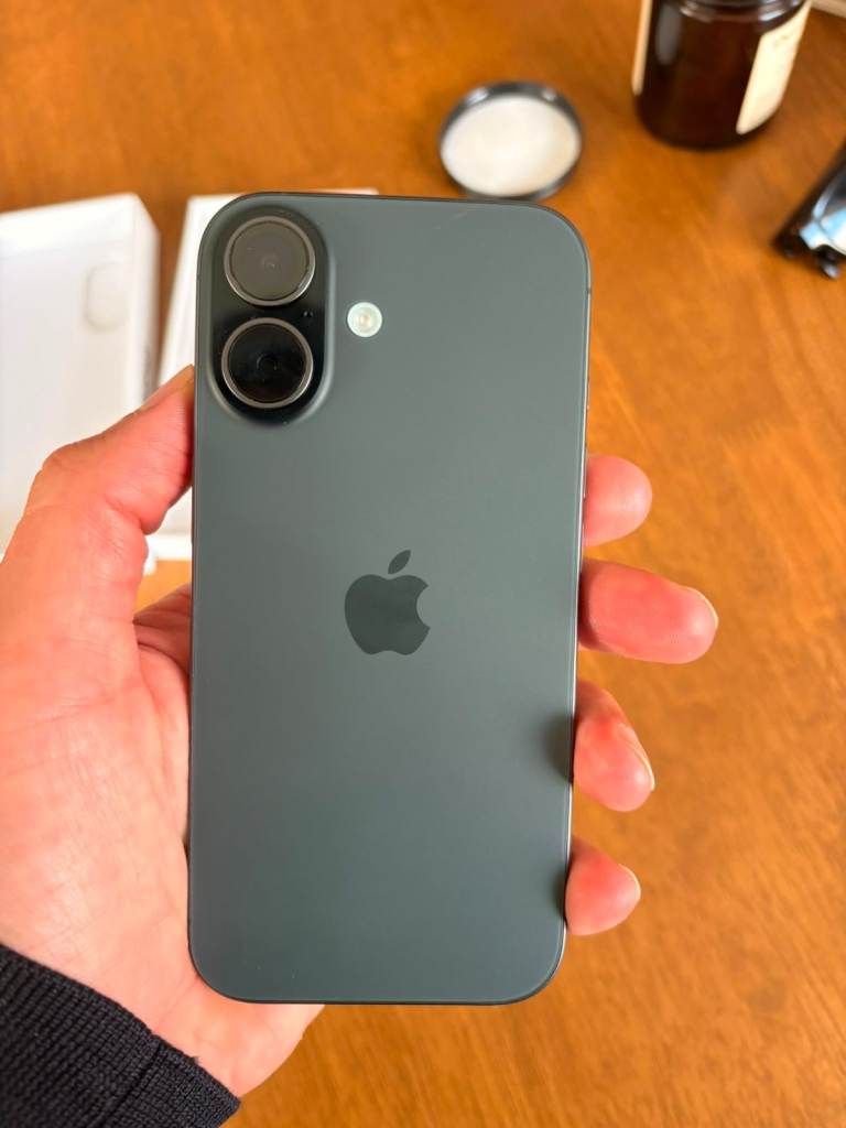 Brand New Iphone 17 in Original Box