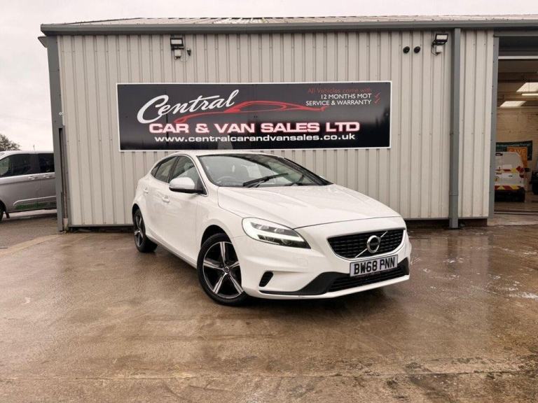 2019 Volvo V40 2.0 T2 GPF R-Design Nav Plus Hatchback 5dr Petrol Manual Euro 6 (