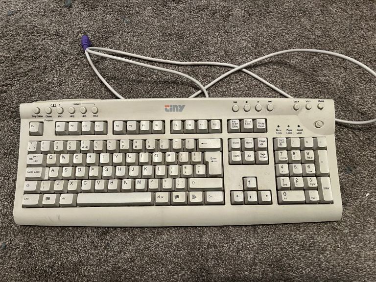 Vintage Tiny PC keyboard KB-9805 Wired Computer Retro Working