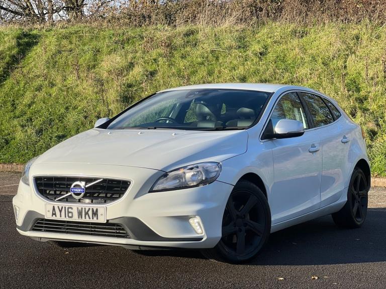 2016 Volvo V40 D2 [120] R DESIGN 5dr HATCHBACK Diesel Manual