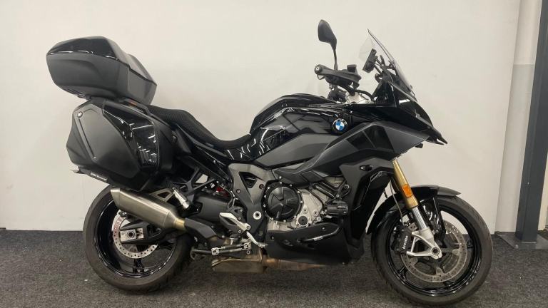 S1000XR TE TRIPLE BLACK ** FSH - TOP SPEC - INNOV DASH CAMS **