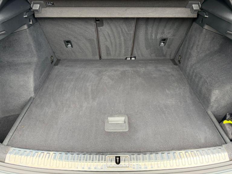 2019 Audi Q3 1.5 TFSI CoD 35 S line Euro 6 (s/s) 5dr ESTATE Petrol Manual