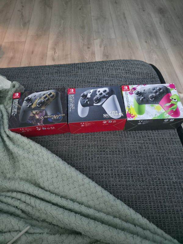 7x limited edition switch pro controllers