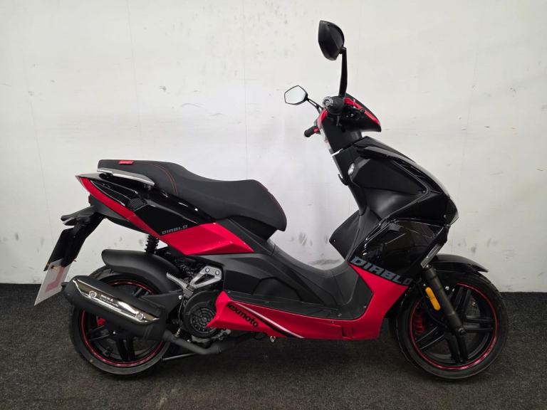 LEXMOTO DIABLO 125 ** ONLY 1O MILES - LED LIGHTS - UNDER SEAT STORAGE **