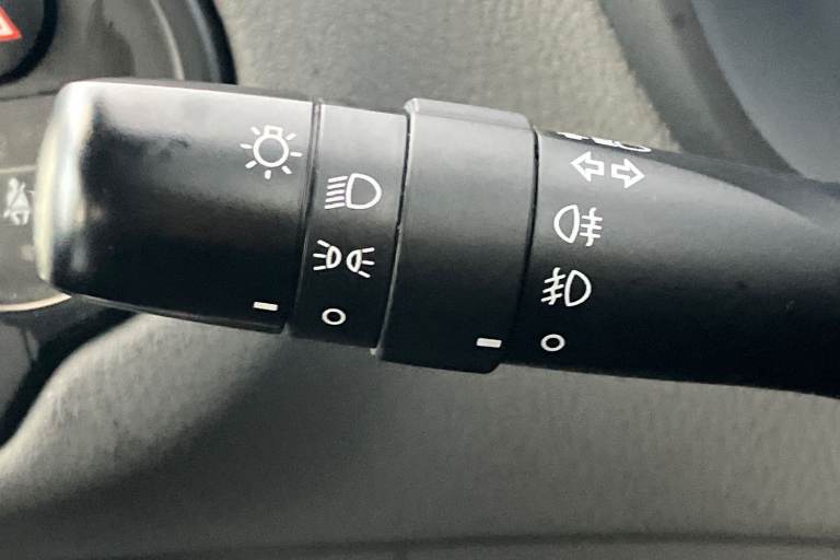 2019 Toyota Yaris 1.5 VVT-i Icon Tech 5dr CVT Hatchback PETROL Automatic