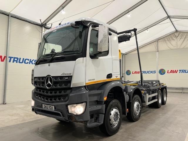 Mercedes Arocs 3240 8x4 Day Cab Hookloader