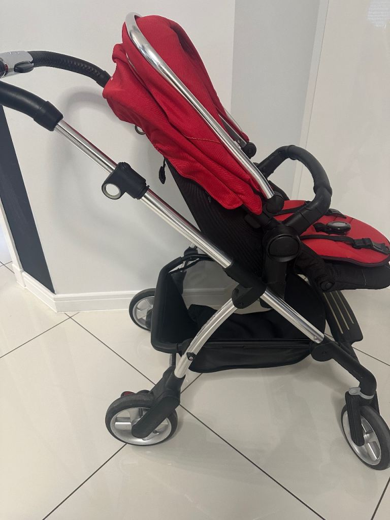 Silver Cross Wayfarer Pioneer Pram with lot of Accessories