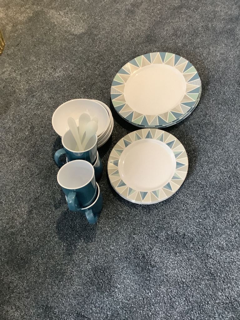 Kampa table ware