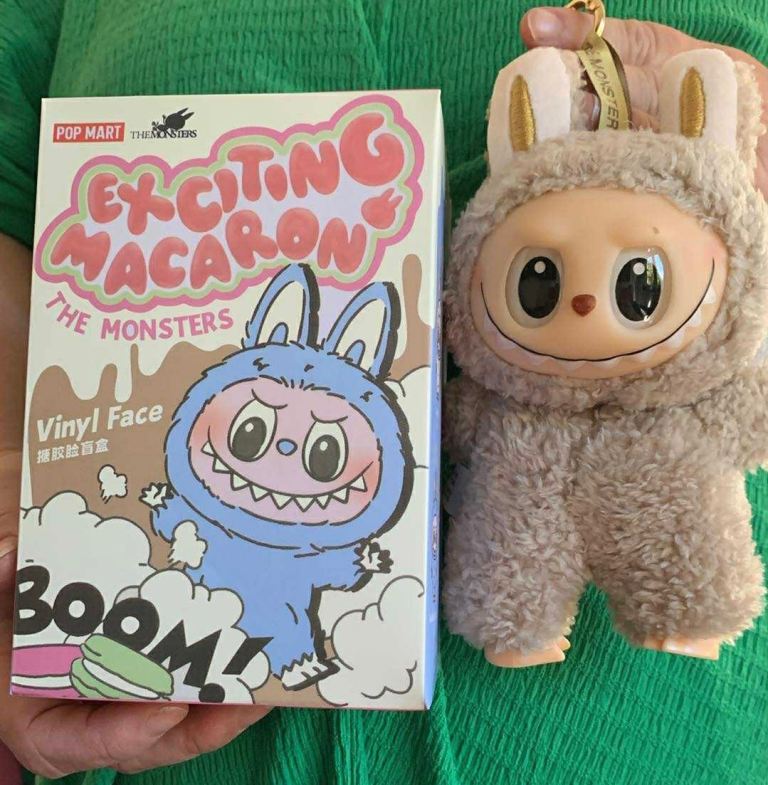 1 exciting Colourful Macaron £7