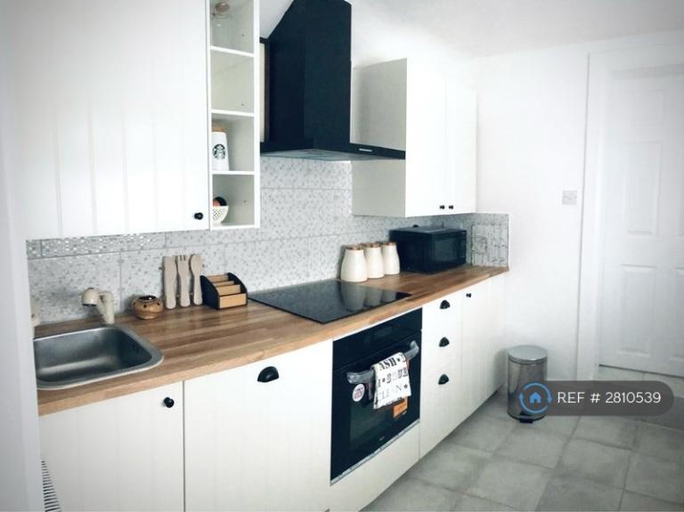3 bedroom house in Enderley Street, Newcastle-Under-Lyme, ST5 (3 bed) (#2810539)