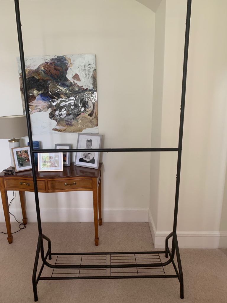 Clothes rail