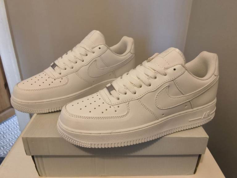 Nike Air Force 1'07 White CW2288-111 Men's Leather Trainers, Brand New. 