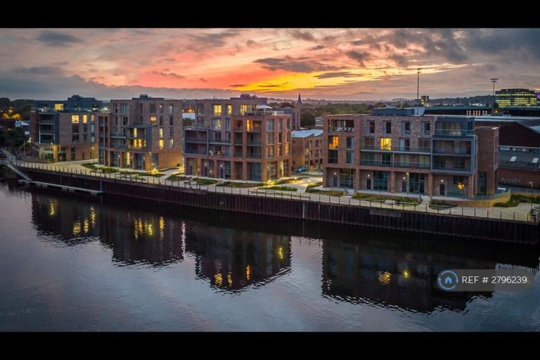 2 bedroom flat in Trent Bridge View, Nottingham, NG2 (2 bed) (#2796239)