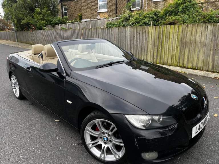 BMW 320i CONVERTIBLE 