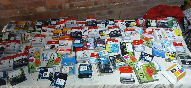 Brand new and sealed 200 ink cartridges joblot Canon HP Epson 