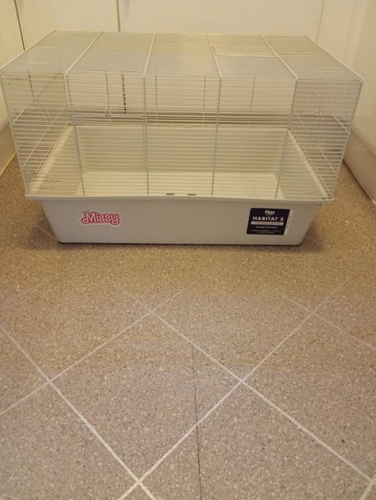 Cage hampers size cage. New not used 
