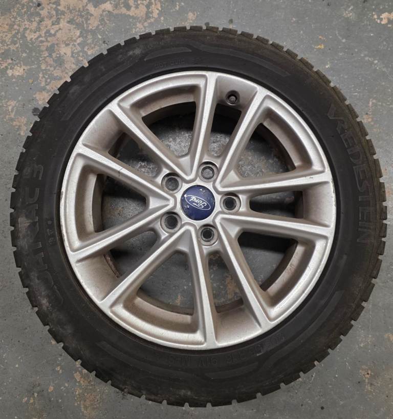 Ford wheels with winter tyres