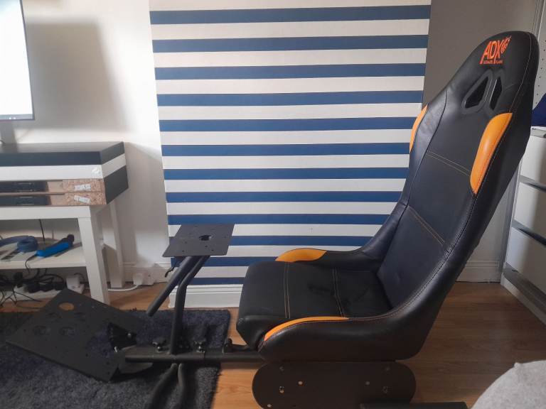 Gaming chair + ferarri 458 steering wheel