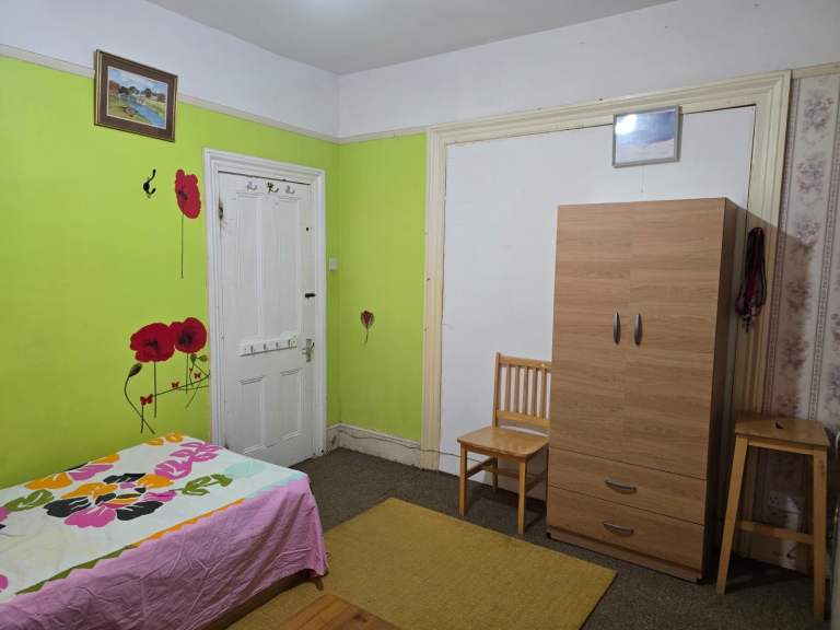 🏡 Spacious Single Room – All Bills Included – E7 (Upton Park)
