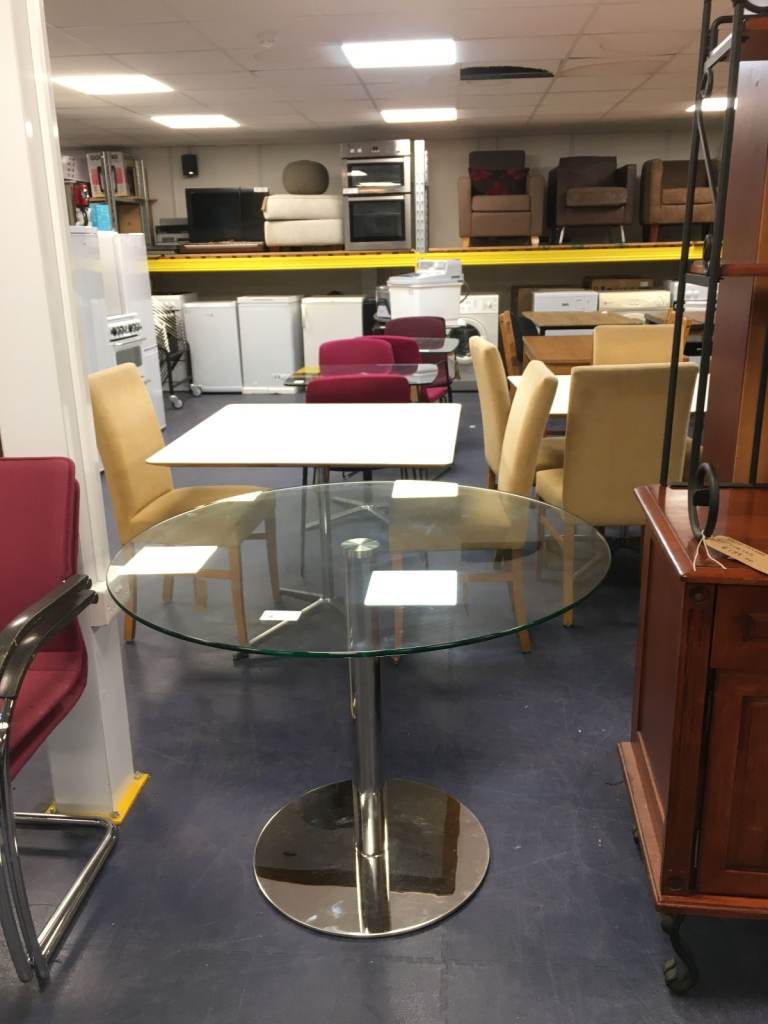 Round Glass Dining Table TCL Reuse 104179