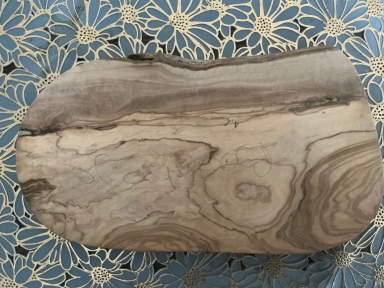Chopping board size 29cmx16 cm 