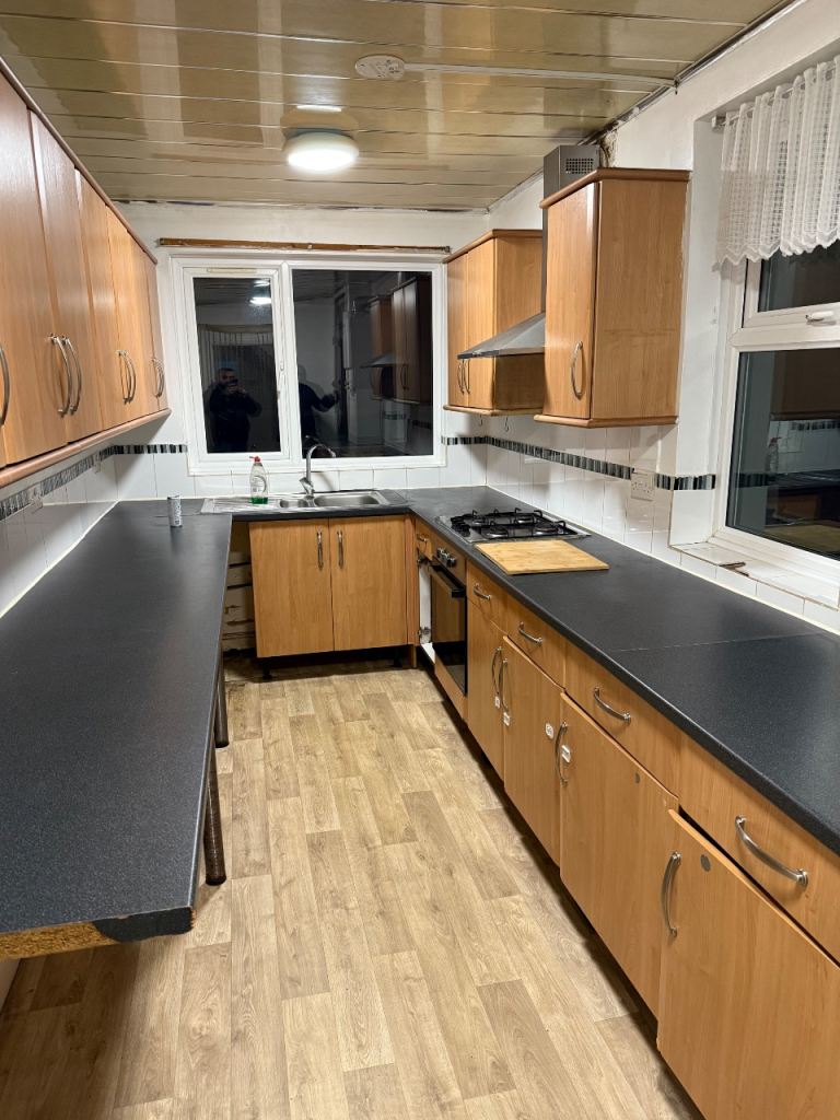 3 bedroom House Le3 off narborough rd new carpets & Decoration 