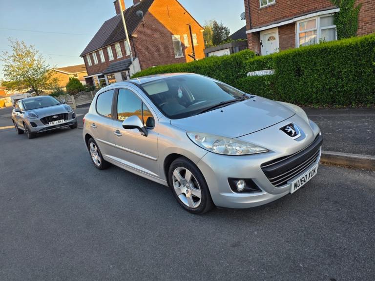 Peugeot 207 1.6 hdi 2011