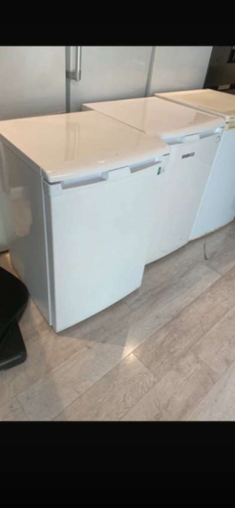 Beko Freestanding Fridge – White, Good Condition