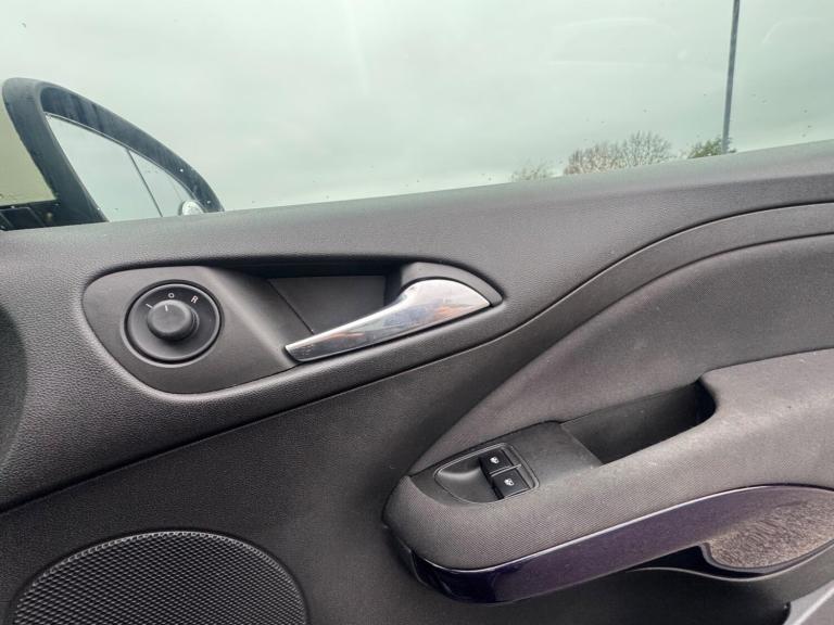 2014 Vauxhall ADAM 1.2i Jam 3dr HATCHBACK PETROL Manual