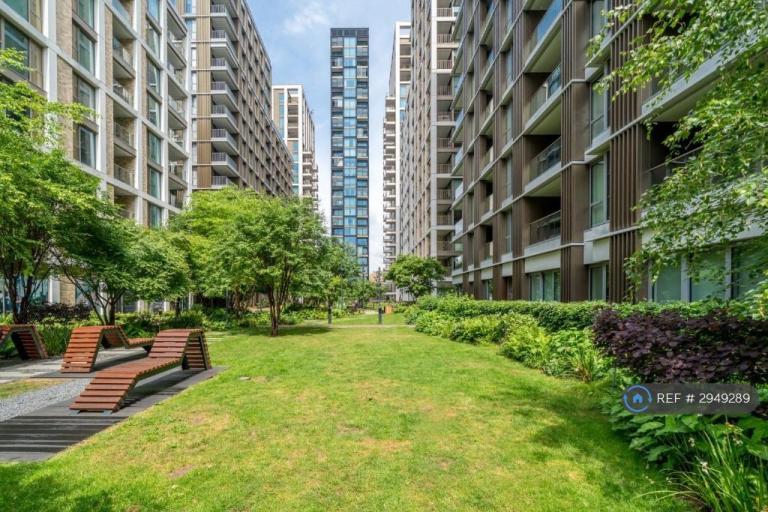 2 bedroom flat in Salisbury House, London, SW11 (2 bed) (#2949289)