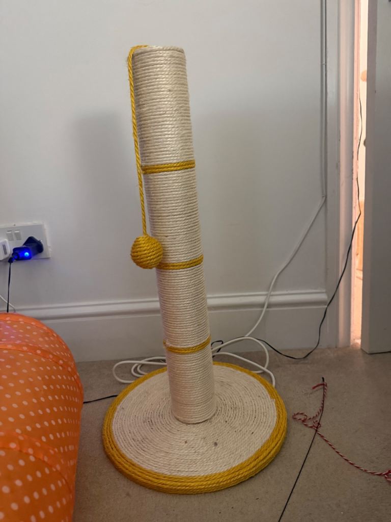 Cat scratch tree 
