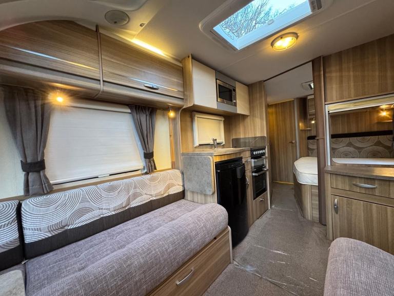 ⭐️ 2013 STERLING ECCLES SPORT 554 ⭐️ FIXED BED 4 BERTH ⭐️ LARGE SOLAR PANEL ⭐️