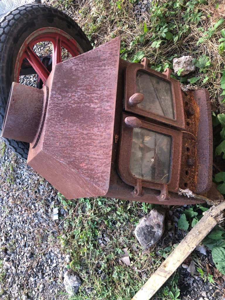 Cast iron wood burner
