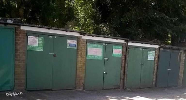 Garage to rent in London (N21) | Stashbee