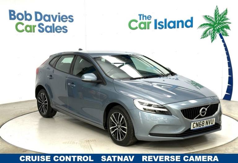 2018 68 VOLVO V40 2.0 D2 MOMENTUM NAV PLUS HATCHBACK 5DR DIESEL MANUAL EURO 6 (S