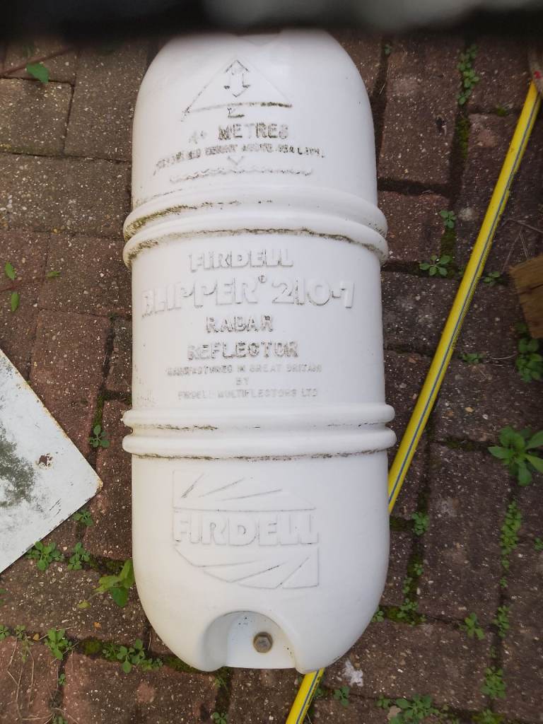Radar reflector