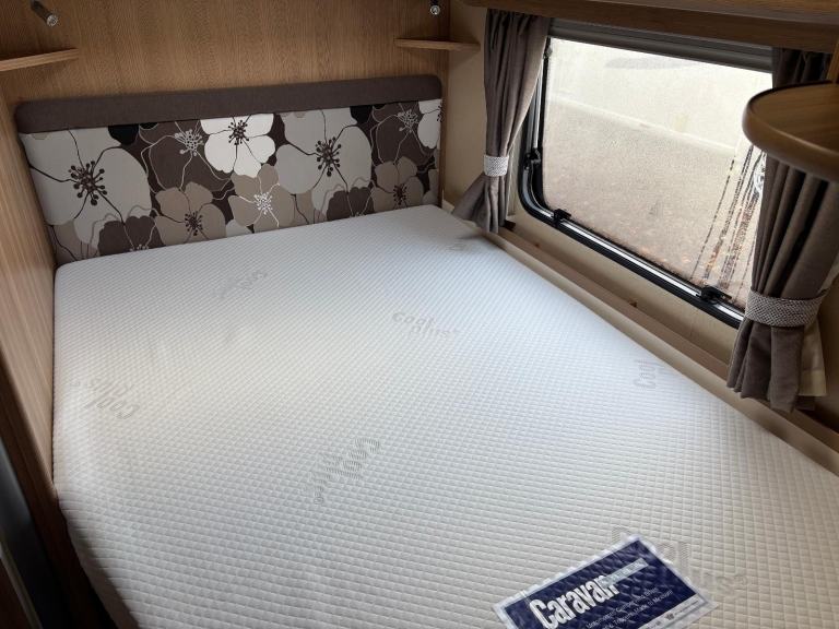 STERLING ECCLES AMETHYST -TWIN AXLE- FIXED BED + SIDE DINETTE + MOTORMOVER