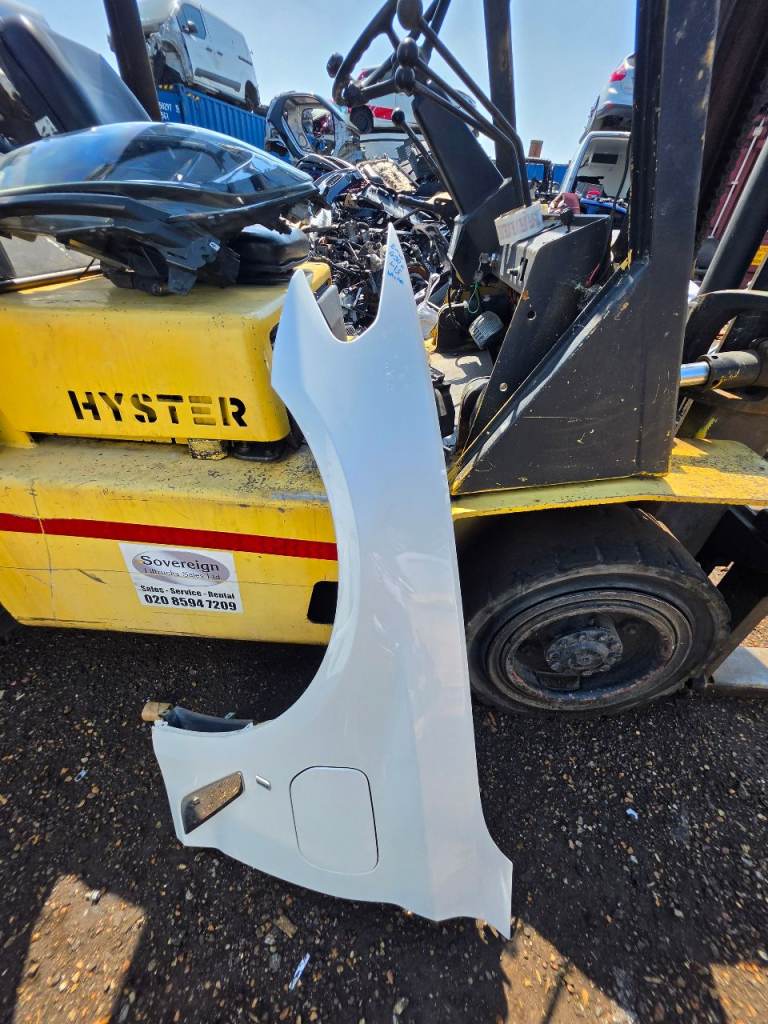 Bmw 5 Series G30 G31 530e Electric Plug-In Left Side Wing Fender White Breaking Parts 