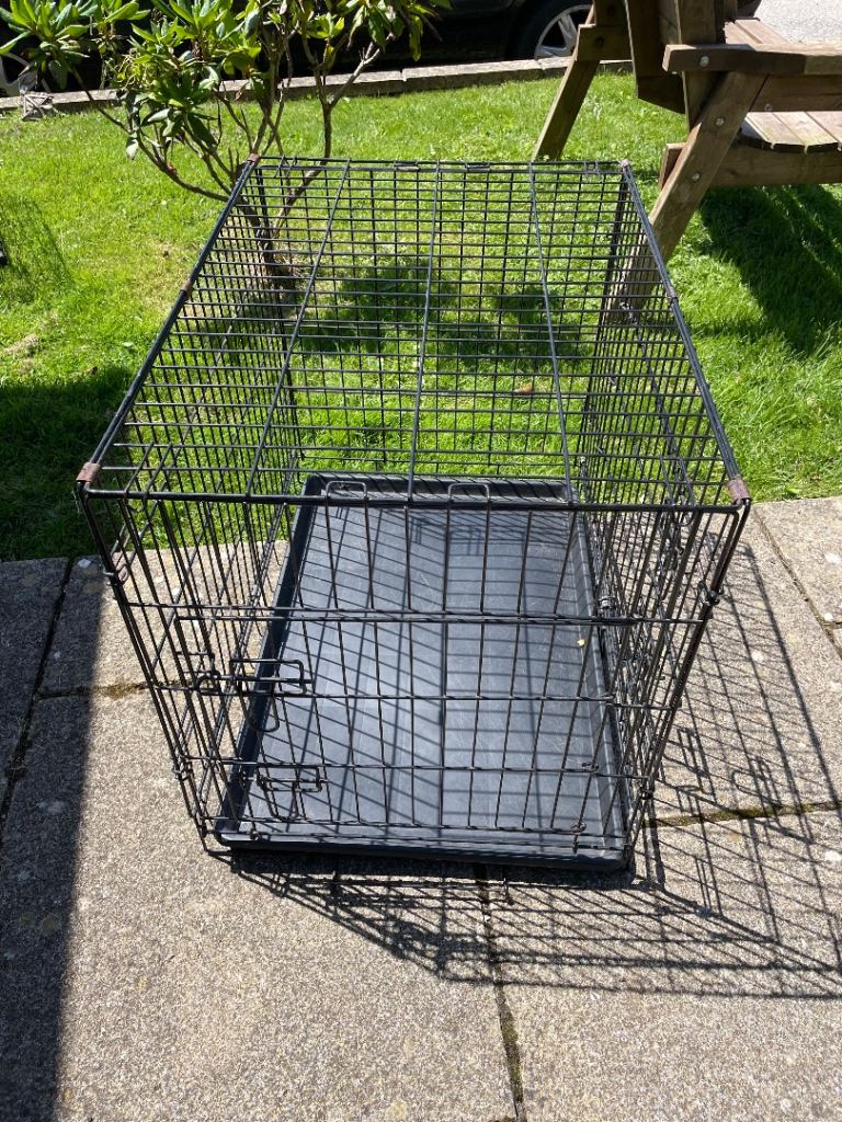 Medium size dog crate 